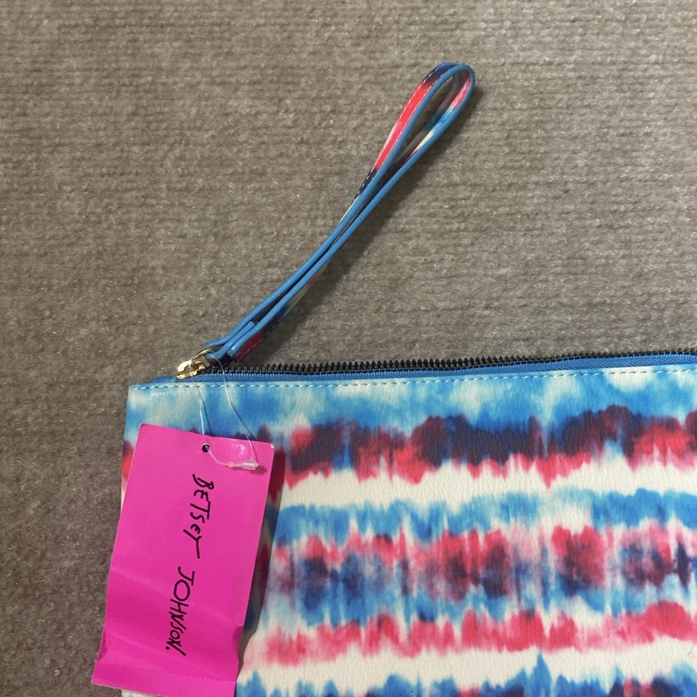 Betsey Johnson Dream‎ Big Tie Dye Wristlet - Picture 6 of 10